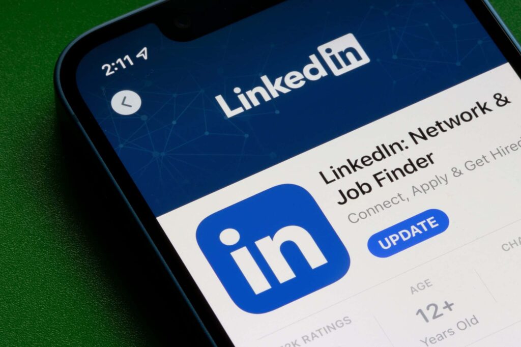 LinkedIn para profissionais: como atrair headhunters e ser encontrado pelas melhores oportunidades LinkedIn para profissionais: como atrair headhunters e otimizar perfil profissional